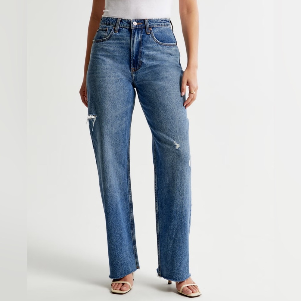 NWT Curve Love 90s High Rise Loose Jeans size 29
